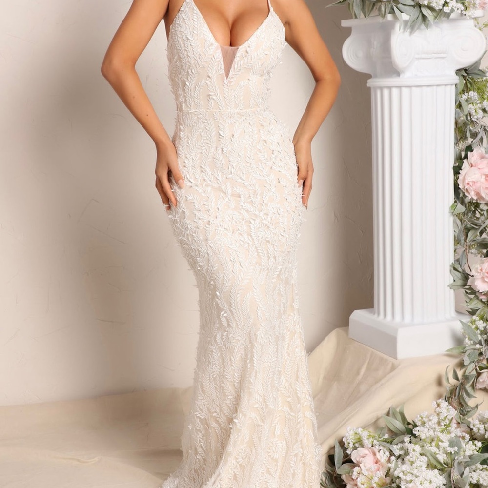 Fashion Nova Masella Maxi Dress- Ivory size Large